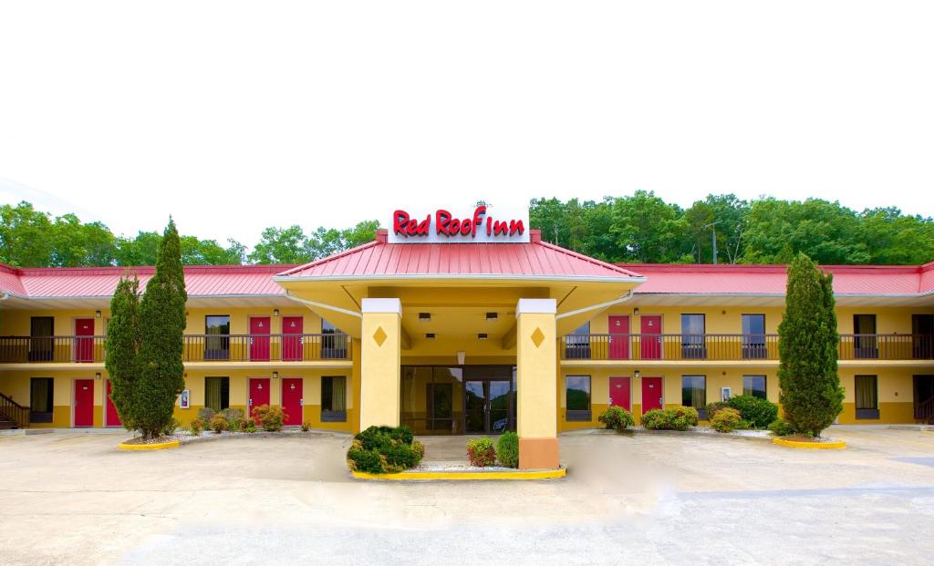 Red Roof Inn Cartersville-Emerson-LakePoint North Main image 1